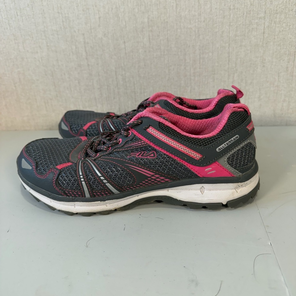 Fila Women's Black‎ and Pink Athletic Shoes